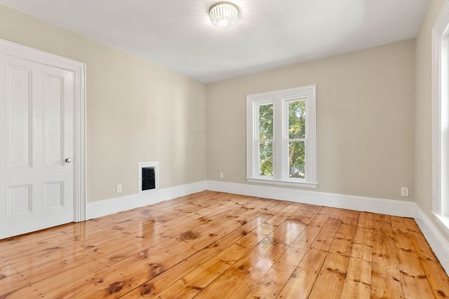 37 School Street, Merrimac, MA 01860