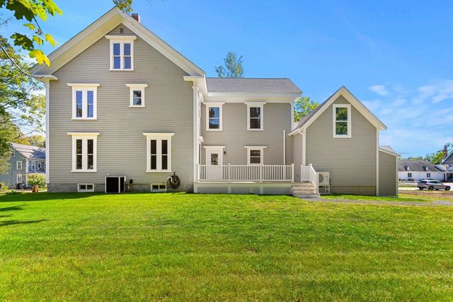 37 School Street, Merrimac, MA 01860