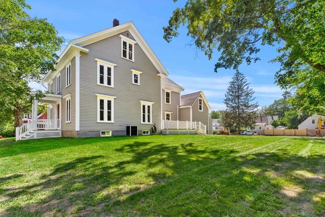 37 School Street, Merrimac, MA 01860