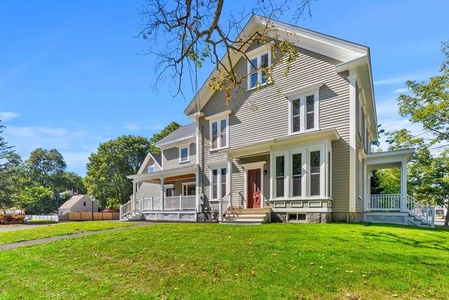 37 School Street, Merrimac, MA 01860