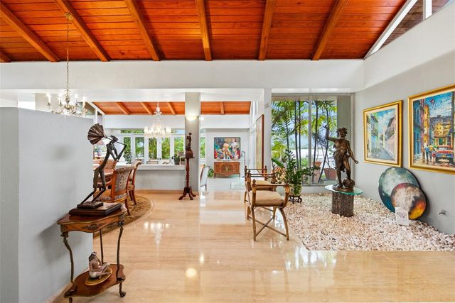 201 REY GUSTAVO, LA VILLA DE TORRIMAR, Guaynabo, PR 00969