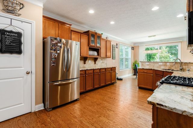 1811 Ivy Street, Lewis Center, OH 43035