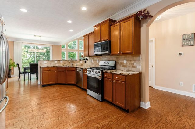 1811 Ivy Street, Lewis Center, OH 43035
