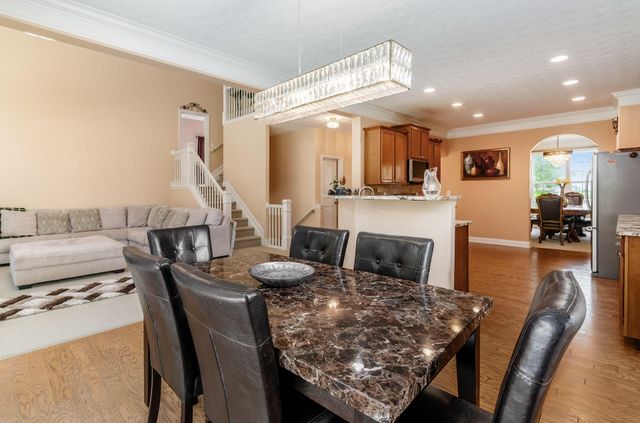 1811 Ivy Street, Lewis Center, OH 43035