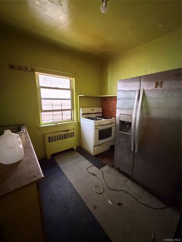 2928 Fenton Avenue, Bronx, NY 10469