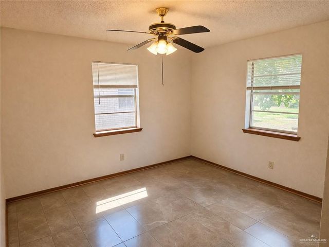 5102 W Schunior Street, Edinburg, TX 78541