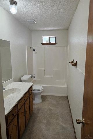 5102 W Schunior Street, Edinburg, TX 78541