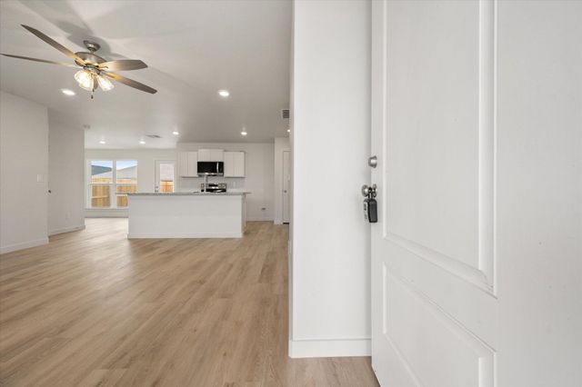 13816 Fremont Avenue, Lubbock, TX 79423