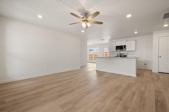 13816 Fremont Avenue, Lubbock, TX 79423