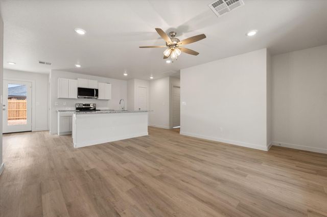 13816 Fremont Avenue, Lubbock, TX 79423