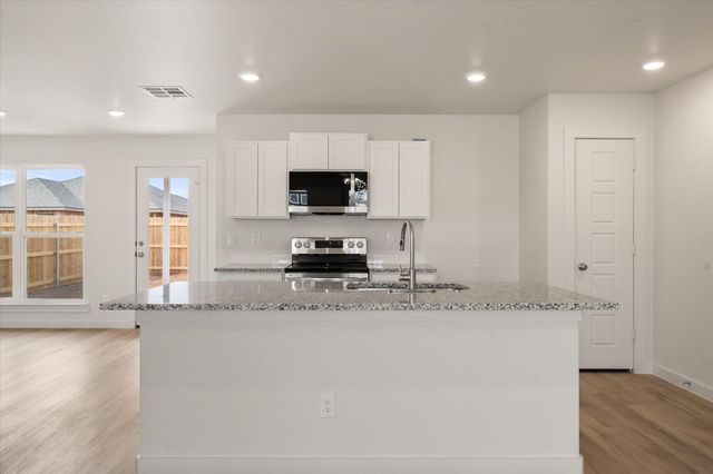 13816 Fremont Avenue, Lubbock, TX 79423