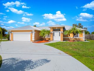 1614 SE Durango Street, Port St Lucie, FL 34952