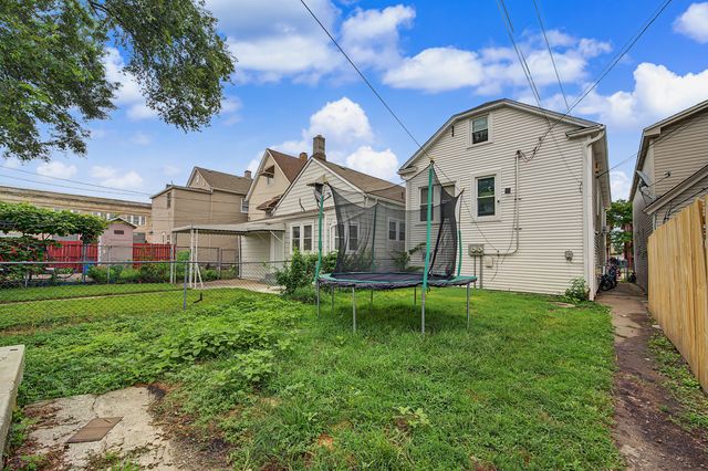 13412 S Brandon Avenue, Chicago, IL 60633
