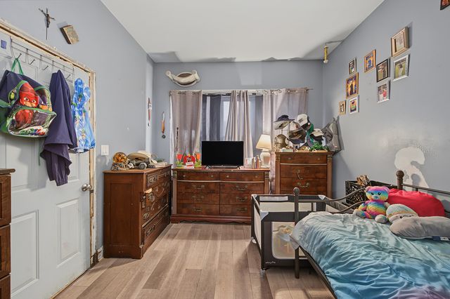 13412 S Brandon Avenue, Chicago, IL 60633