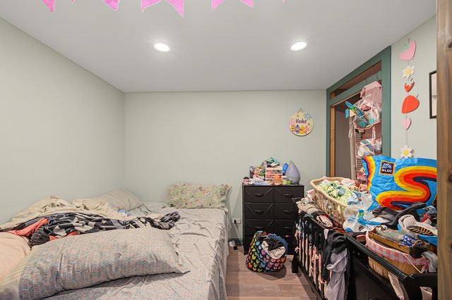 13412 S Brandon Avenue, Chicago, IL 60633