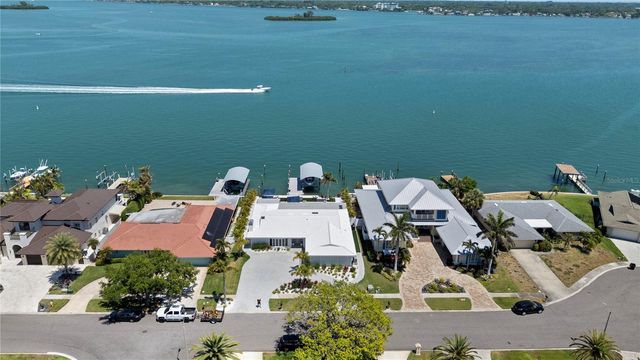 631 HARBOR ISLAND, Clearwater Beach, FL 33767