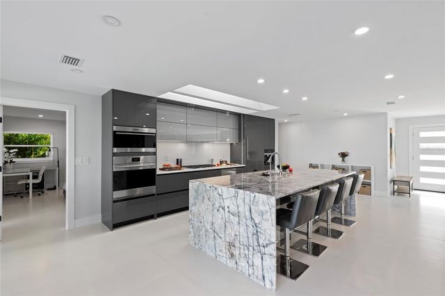 631 HARBOR ISLAND, Clearwater Beach, FL 33767