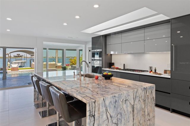 631 HARBOR ISLAND, Clearwater Beach, FL 33767
