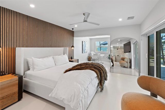 631 HARBOR ISLAND, Clearwater Beach, FL 33767