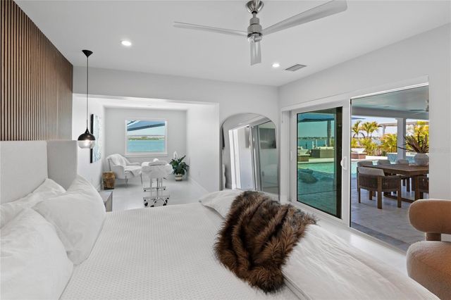 631 HARBOR ISLAND, Clearwater Beach, FL 33767