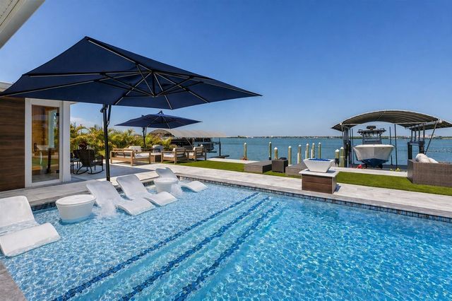 631 HARBOR ISLAND, Clearwater Beach, FL 33767