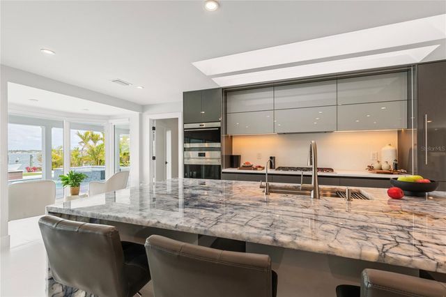 631 HARBOR ISLAND, Clearwater Beach, FL 33767