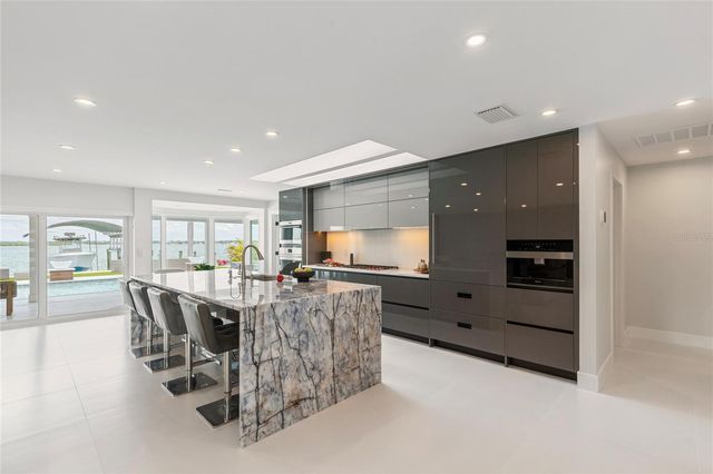 631 HARBOR ISLAND, Clearwater Beach, FL 33767