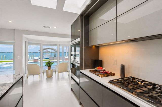 631 HARBOR ISLAND, Clearwater Beach, FL 33767