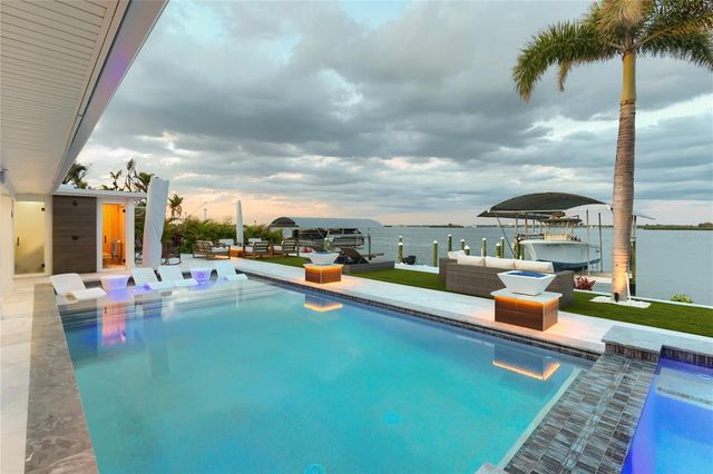 631 HARBOR ISLAND, Clearwater Beach, FL 33767