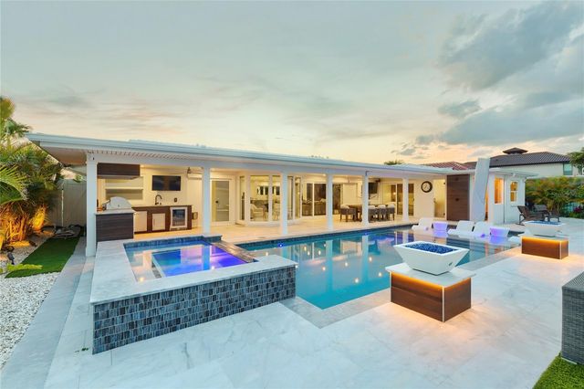631 HARBOR ISLAND, Clearwater Beach, FL 33767