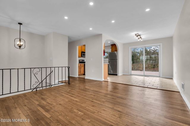 7 Spruce Terrace, Jackson, NJ 08527