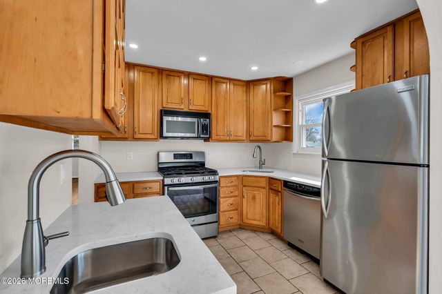 7 Spruce Terrace, Jackson, NJ 08527