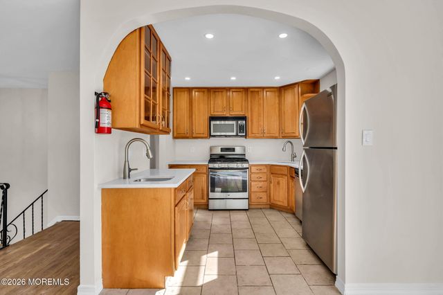 7 Spruce Terrace, Jackson, NJ 08527