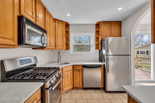 7 Spruce Terrace, Jackson, NJ 08527