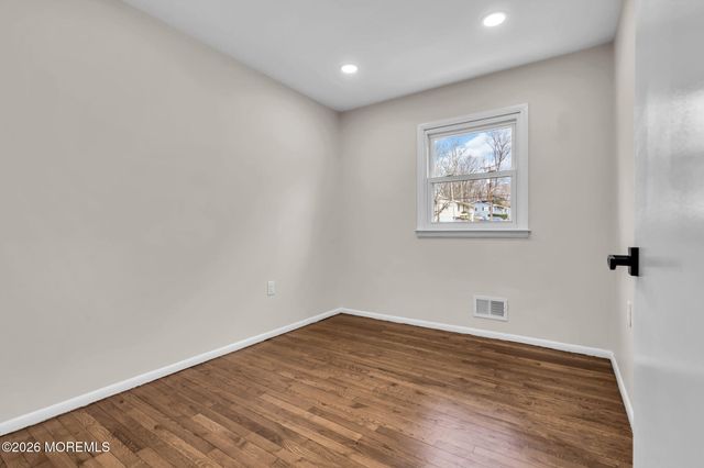 7 Spruce Terrace, Jackson, NJ 08527