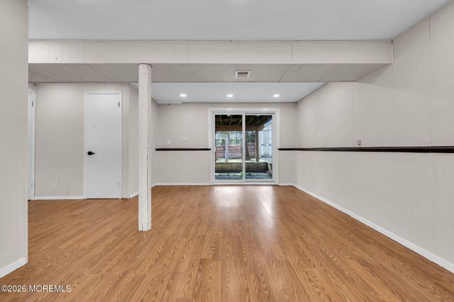 7 Spruce Terrace, Jackson, NJ 08527