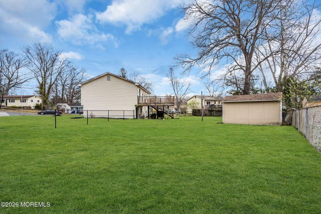 7 Spruce Terrace, Jackson, NJ 08527