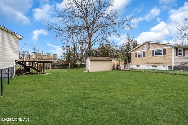 7 Spruce Terrace, Jackson, NJ 08527