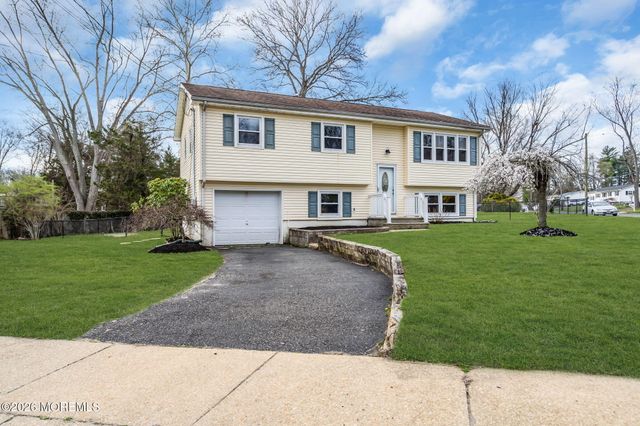 7 Spruce Terrace, Jackson, NJ 08527