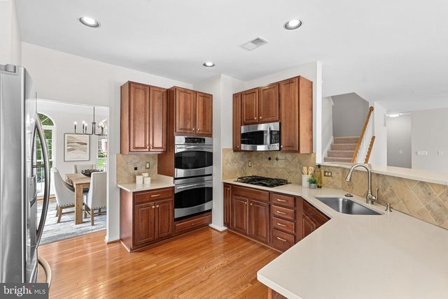 803 KENNETH PL SE, Leesburg, VA 20175