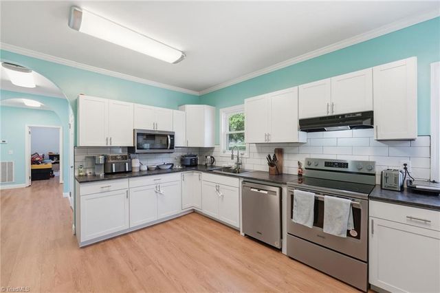 2016 Haw River Hopedale Road, Burlington, NC 27217