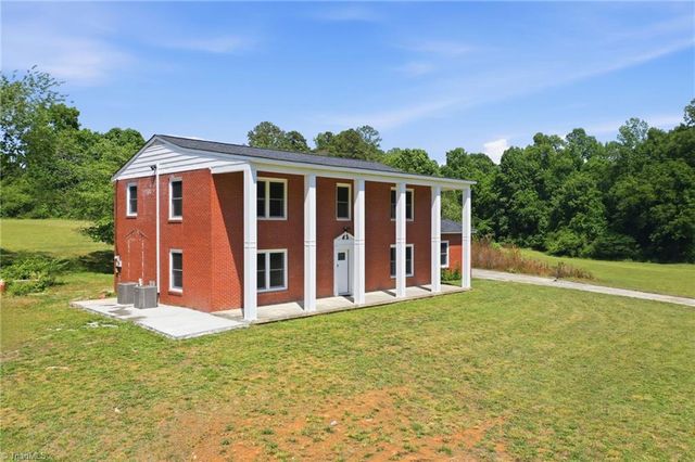 2016 Haw River Hopedale Road, Burlington, NC 27217