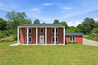 2016 Haw River Hopedale Road, Burlington, NC 27217