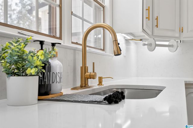 800 NELSON ROAD, Oxford, AL 36203