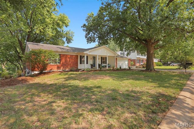 215 Ranchmoor Trail, Ellisville, MO 63011