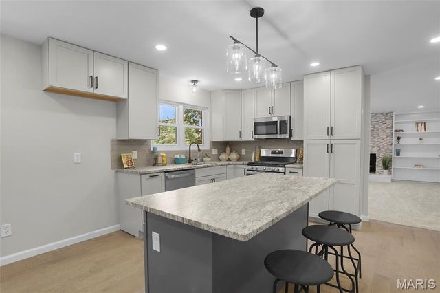 215 Ranchmoor Trail, Ellisville, MO 63011