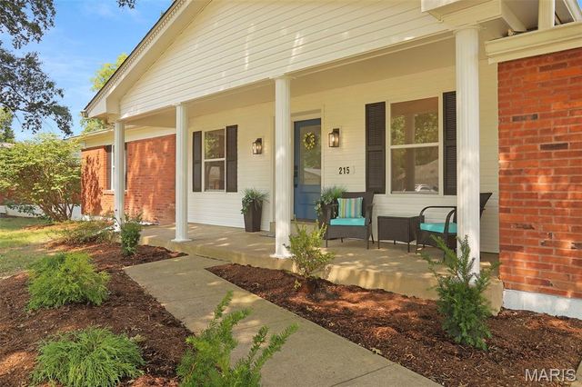 215 Ranchmoor Trail, Ellisville, MO 63011