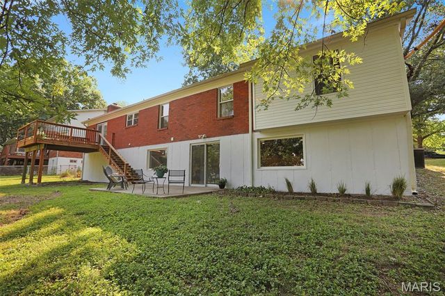 215 Ranchmoor Trail, Ellisville, MO 63011