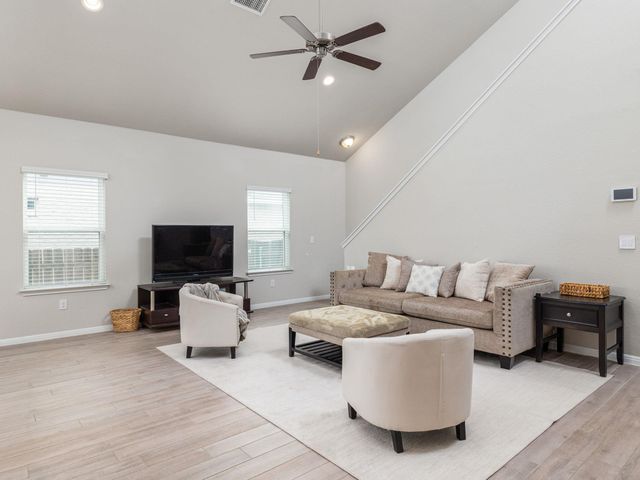 2328 Singletree BND, Georgetown, TX 78628