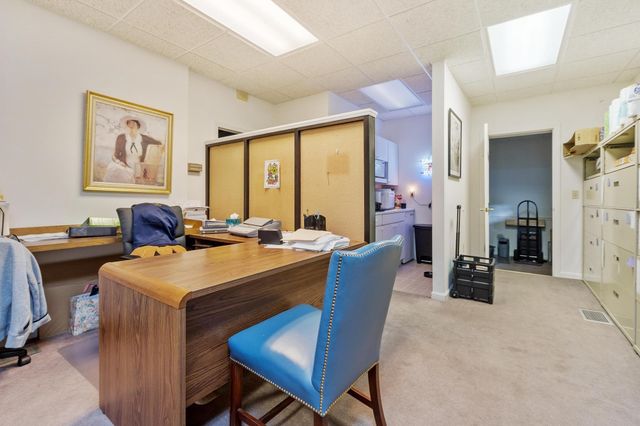 77 Merriam Ave, Leominster, MA 01453